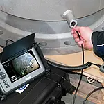 Videoendoscopio PCE-VE 1034N-F realizando una comprobación