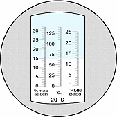 So sieht die Skala vom Winzer-Refraktometer bei der Durchsicht aus