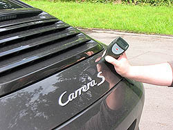 PCE-CT 28 (F/N) thickness meter: measuring the thickness of paint on a car