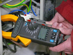 Testing a measurement with the three-phase power analyzer PCE-GPA 62