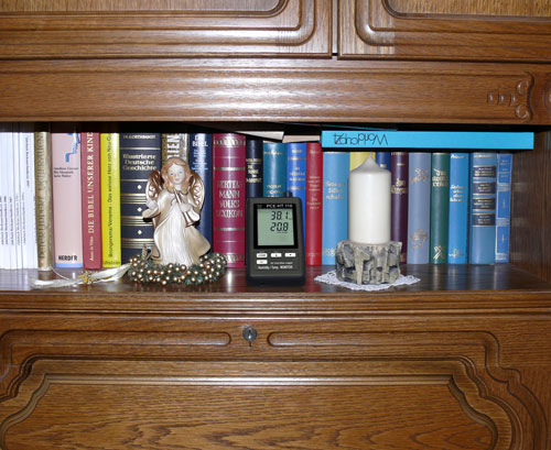 Use of the PCE-HT 110 humidity detector.