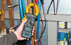 High-precision clamp meter appilcation