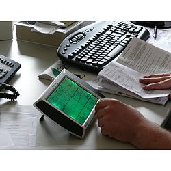 Qui u� vedere il settaggio della stazione meteorologica PCE-FWS 20 attraverso lo schermo touch screen.
