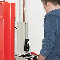 Equipamento de teste para materiais plásticos - Imagem de uso