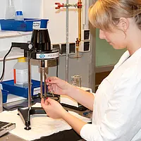 Viscosímetro analógico - Imagem de uso