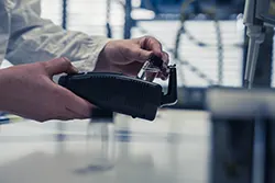 Medición con un turbidímetro de PCE Instruments en un laboratorio