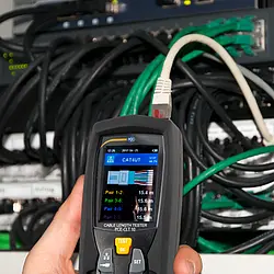 Comprobación de los cables con el Detector de cables