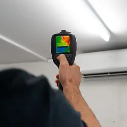 Kontrol af en lampe med det termiske billedkamera