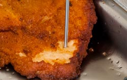 Einstechthermometer zur Lebensmittelzubereitungsüberwachung in der Gastronomie.