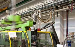 Schmelzindex Prügerät bei Granulat in der Kunststoffindustrie.