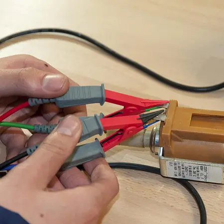 Mikro-, Milli-, Megohmmeter Anwendungsbild