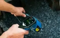 Digitalthermometer Anwendung im Straßenbau.