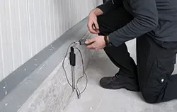 Toepassing van een vochtmeter met insteeksensor.