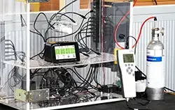 Vochtigheidsmeter PCE-RCM 16 bij kalibratie.