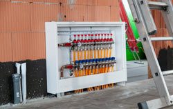 Drukmeetapparaat voor verwarmingsaansluitingen.