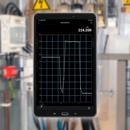 Digitale multimeter in gebruik