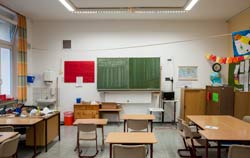 Humidity and temperature loggers with alarm functions are also used in classrooms.