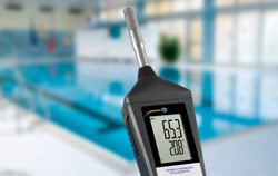 Psychrometer PCE-HVAC 3S with sinter cap in use in a very humid environment.