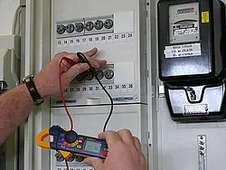 Clamp Meter PCE-DC 2 application