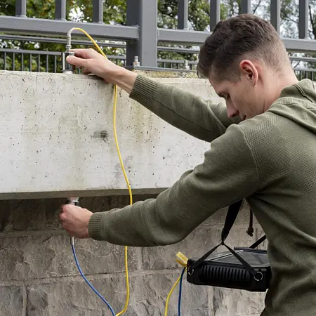 Ultrasonic Tester / Ultrasonic Testing Application picture