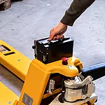 Hand Pallet Truck Scale PCE-EPT 1.5 application