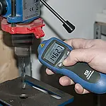 Tachometer PCE- DT-65 in use