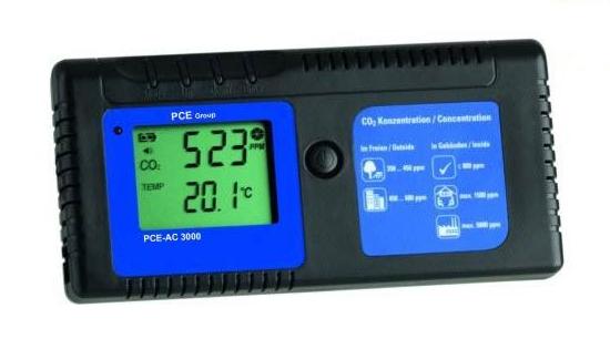 Medidor de dióxido de carbono con indicador de temperatura PCE-AC 3000