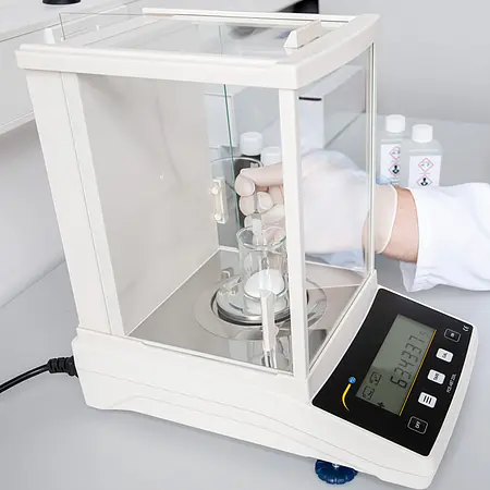 Balanza analítica - Aplicación en laboratorio