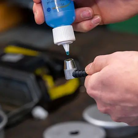Espesímetro - Poner gel de acoplamiento en el sensor