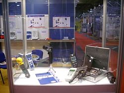 Os dispositivos serão apresentados na feira em vitrinas: a medição e a tecnologia de pesagem.