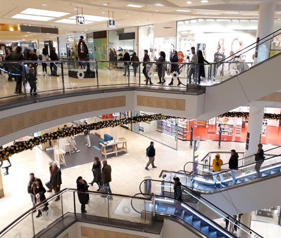 Personenzählung mittels Industrielösung von PCE.