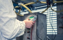 Recherche sur le traitement de l'eau avec un analyseur d'oxygène.