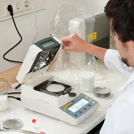 Appareil de mesure pour plastique Image d'utilisation