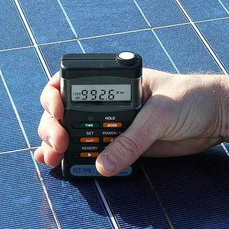 Détecteur de rayonnement | Mesure sur un panneau solaire