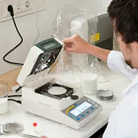 Appareil de mesure pour plastique Image d'utilisation