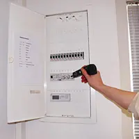 Détecteur de câbles Image d'utilisation