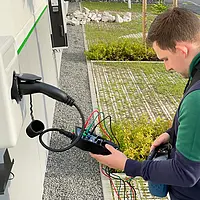 Testeur pour bornes de charge de véhicules électriques Utilisation