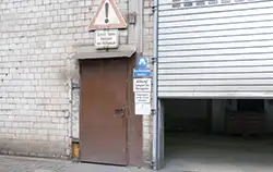 Closing force measurement on gates device-doors-industrial-plant.