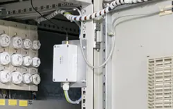 Data logger IoT installed in an industrial plant.