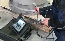 Controle de qualidade de um tubo com uma câmera endoscópica