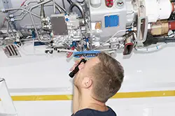 Anwendung einer starren Endoskopkamera am Flugzeug