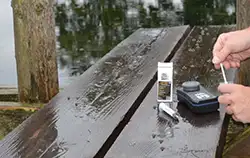 Probenahme für das Photometer Messgerät.