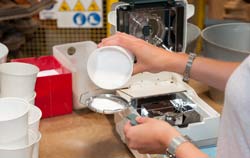 Uso del misuratore di umidità per materiali