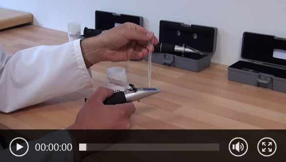 Video: Come funziona un rifrattometro?