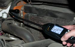 Controllo di un impianto con il rivelatore di fughe PCE-GA 10