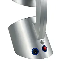 Alimentazione e tasto accensione