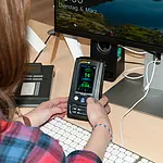 Medidor monitor de polvo - Imagen de uso en una oficina