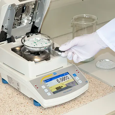 Probeneinlage bei der präzisions Digitalwaage PCE-MA 50X