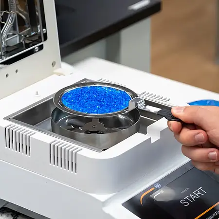 Balança de laboratório - Medição de umidade de granulados