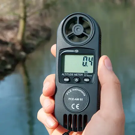 Medidor climatológico - Leitura da velocidade do vento